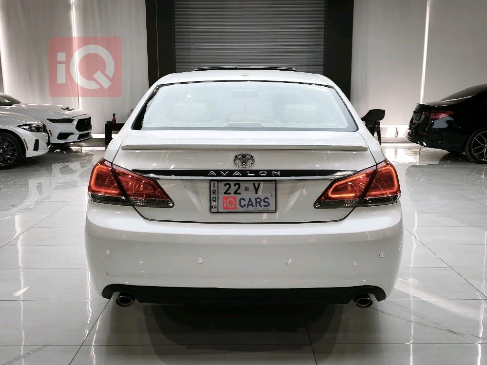 تويوتا أفالون